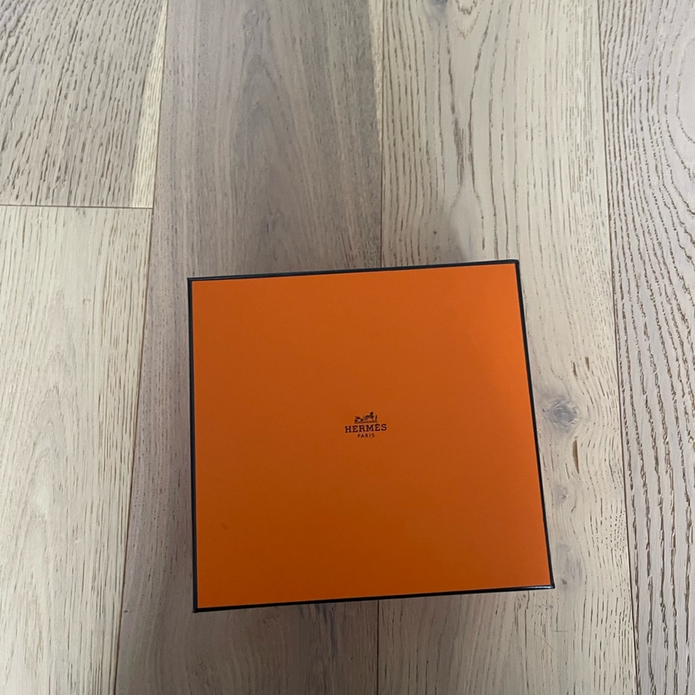 Hermes box